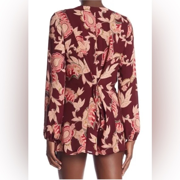 SHOW ME YOUR MUMU | Bailey Tie Back Romper for Fall | Flouncy Boho Print | Small - Picture 2 of 11